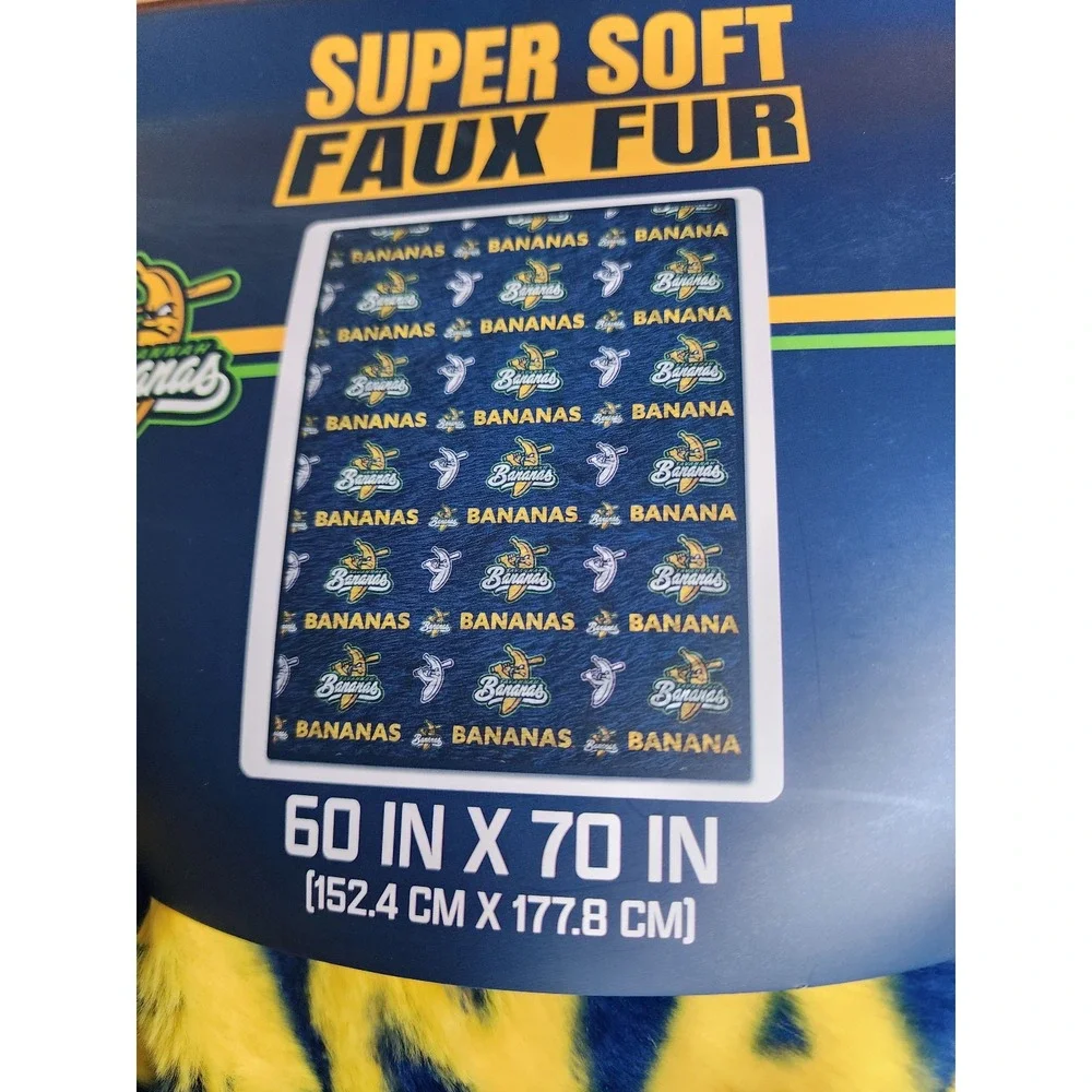 Brand new Savannah Bananas Faux Fur Super Soft Throw‎ Blanket HTF